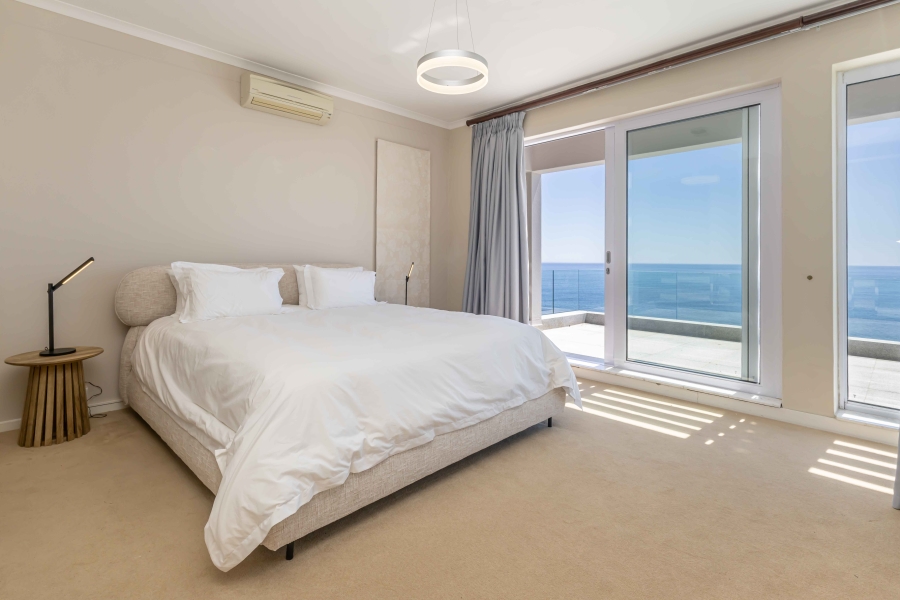 To Let 6 Bedroom Property for Rent in Bantry Bay Western Cape